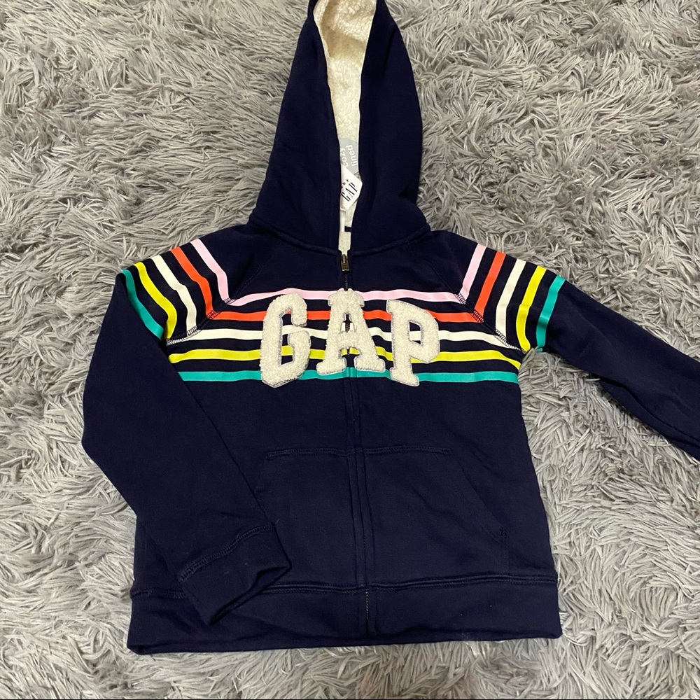 BRAND NEW GAP SWEATER 💙